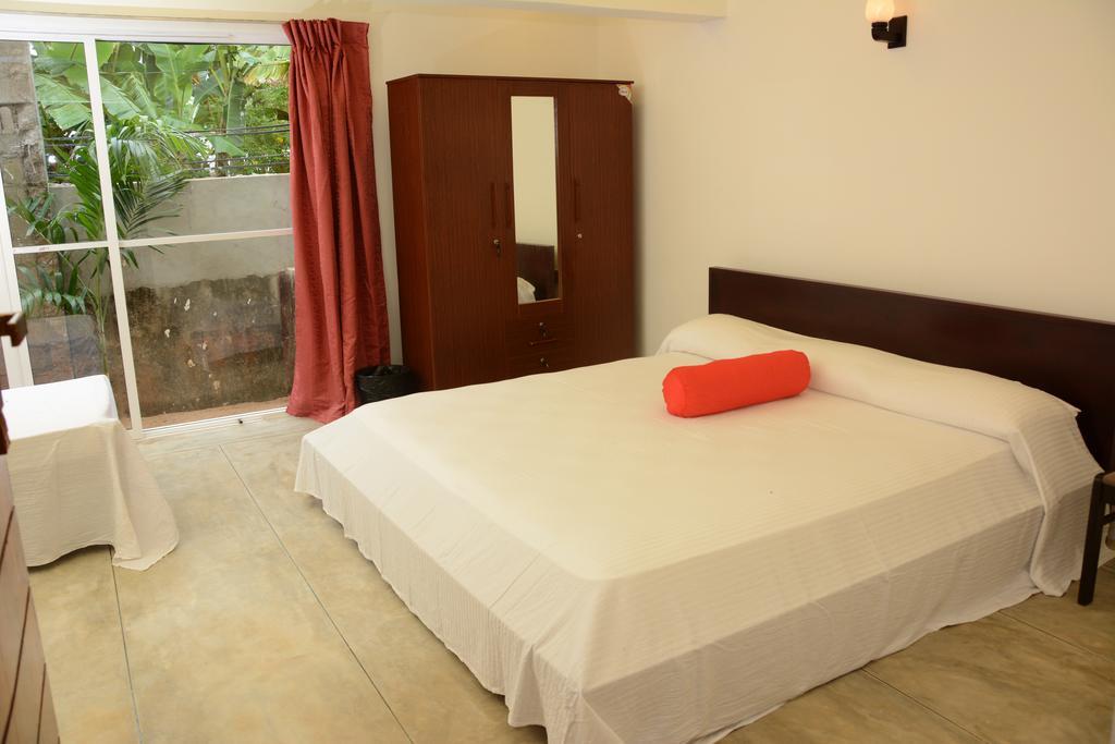 Hotel Tobiko Trincomalee Luaran gambar