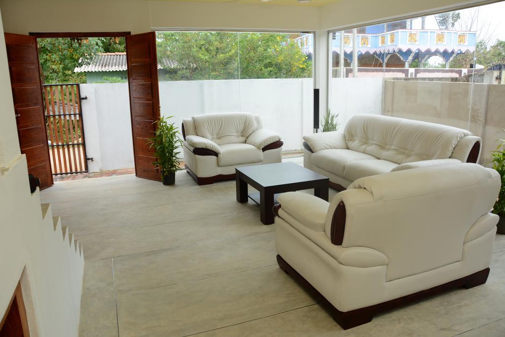 Hotel Tobiko Trincomalee Luaran gambar