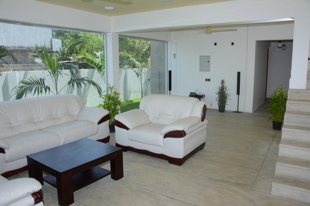 Hotel Tobiko Trincomalee Luaran gambar