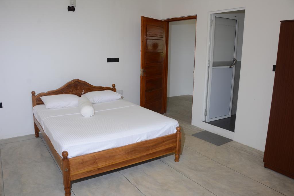 Hotel Tobiko Trincomalee Luaran gambar