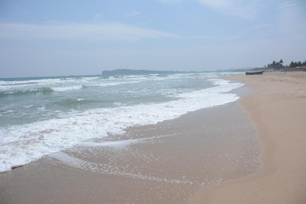 Hotel Tobiko Trincomalee Luaran gambar