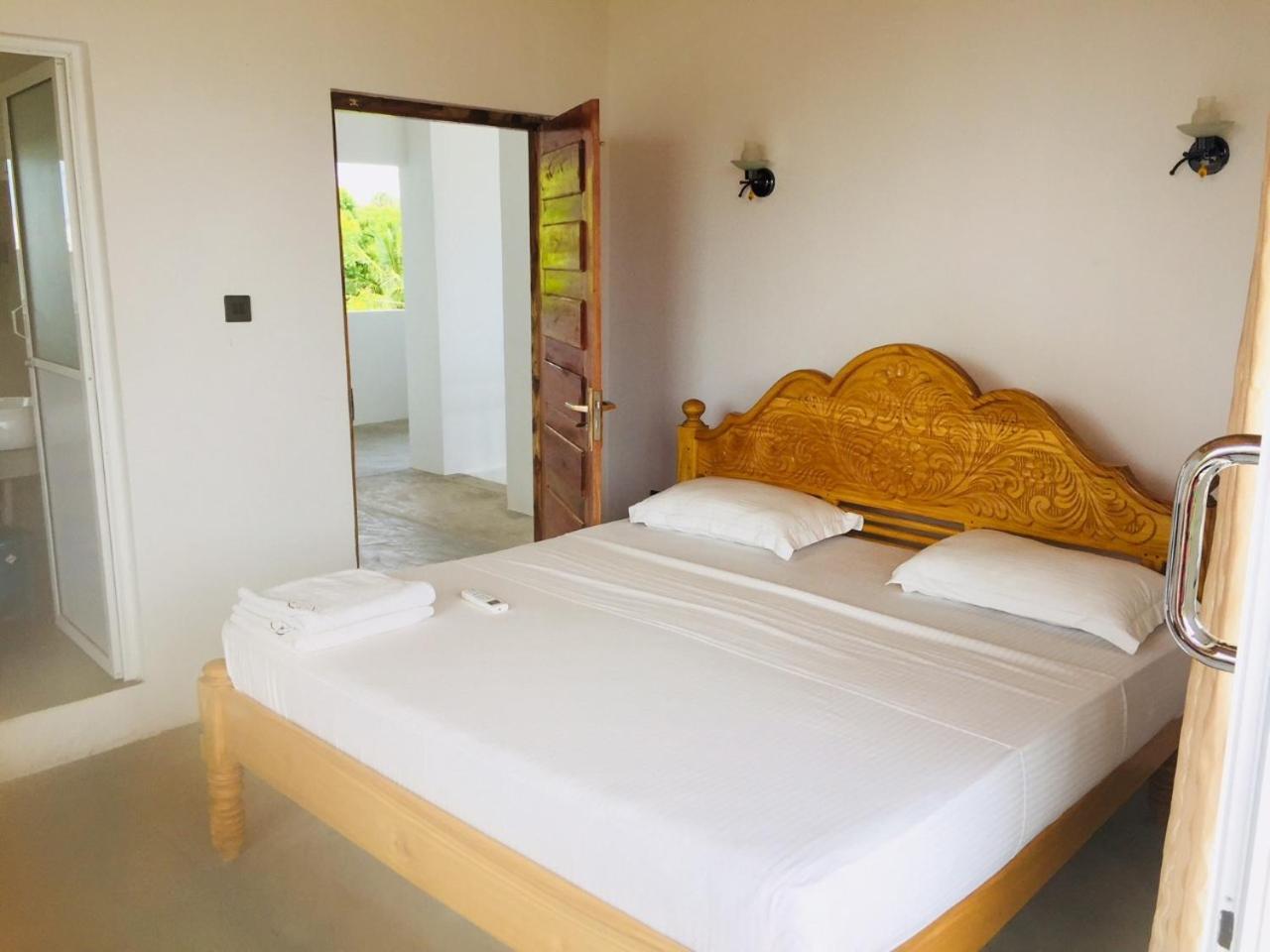 Hotel Tobiko Trincomalee Luaran gambar