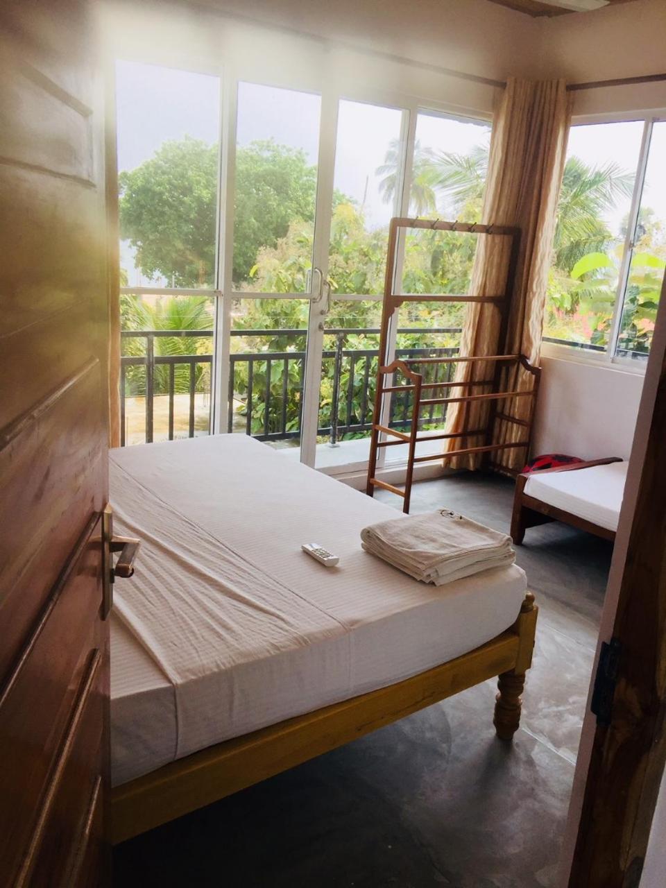 Hotel Tobiko Trincomalee Luaran gambar